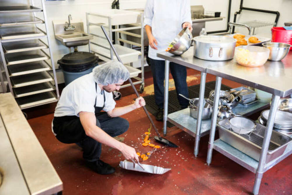 commercial cleaning in restaurant